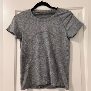 Lululemon Swiftly Tech Short-Sleeve Shirt 2.0 Race
